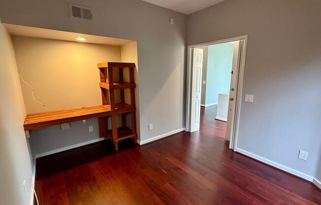 4 beds, 3 baths Townhouse in Gated Community - Available Now!