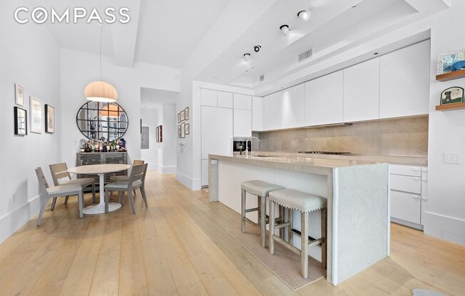 404 PARK AVE S