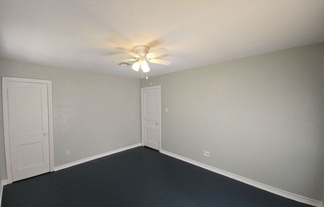 1120 Hunter Dr **$250 OFF THE 2ND MONTH'S RENT MOVE-IN SPECIAL!**