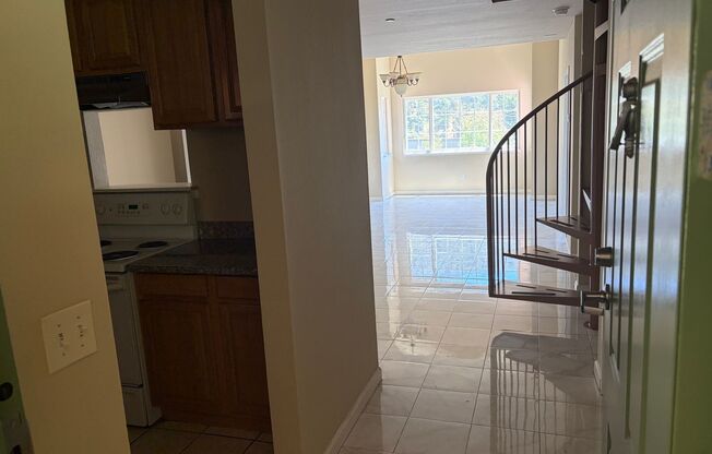 158 Caldecott Lane