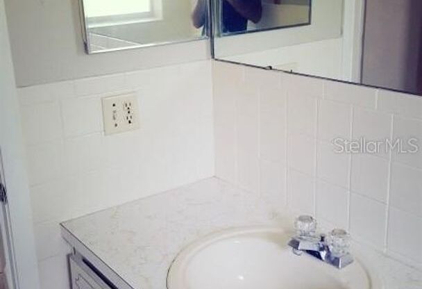 2 beds, 2 baths, $1,600