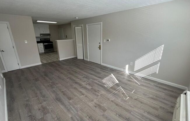 2 beds, 1 bath, $1,975, Unit 101-E