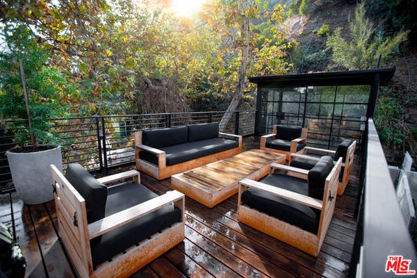 1307 N BEVERLY GLN BLVD