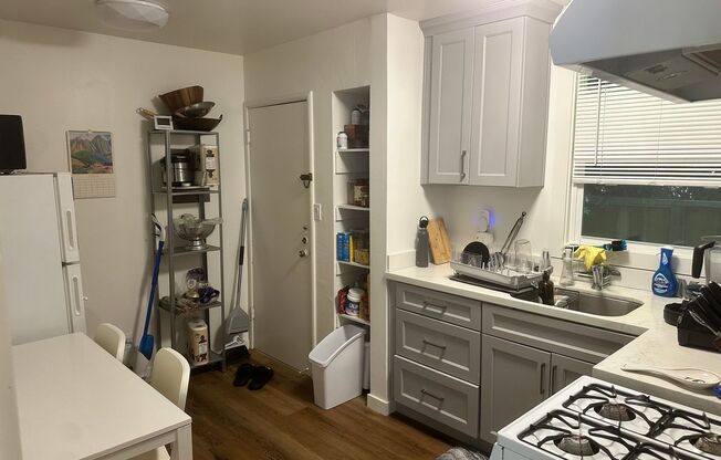 2114 Ward Street LLC