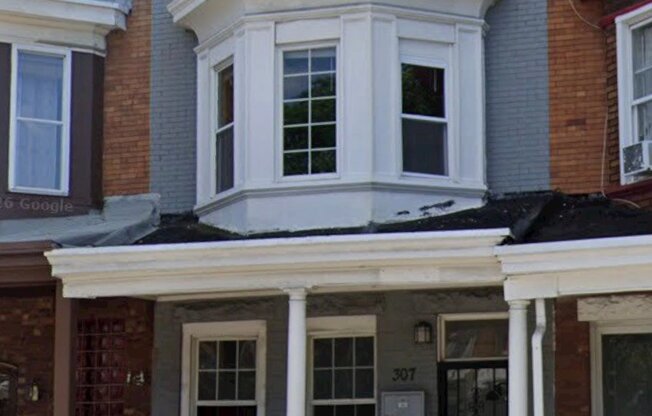 307 E 25 ST