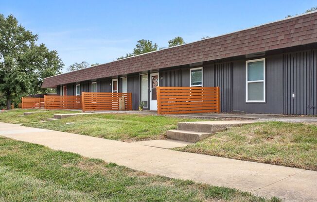 2 beds, 1 bath, 764 sqft, $900, Unit 57C