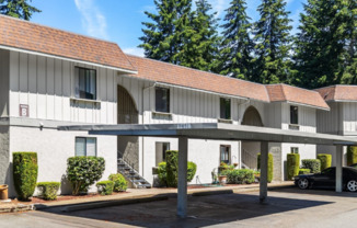 Charming Ground Level 1-Bedroom Condo in Kirkland! 2 Parking Spaces and Patio Area!