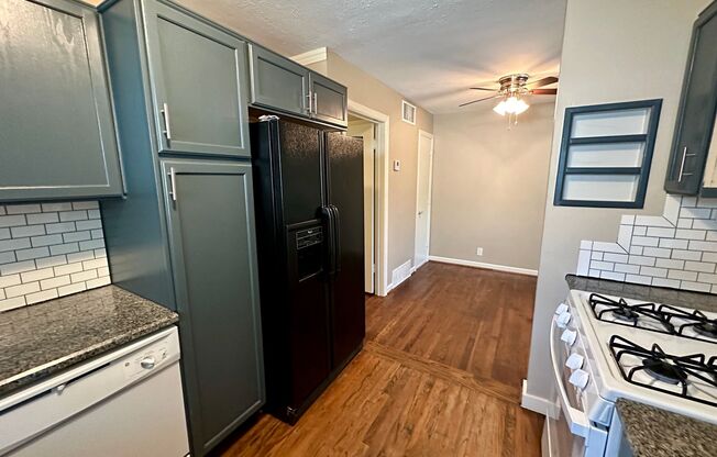 1 bed, 1 bath, 844 sqft, $1,450, Unit 6205 St Moritz Ave