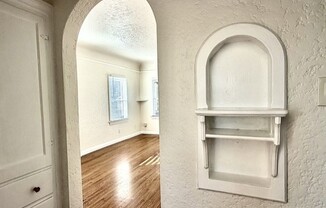 677 W 15 ST