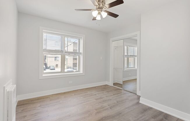 3 beds, 1.5 baths, 881 sqft, $2,750, Unit 7070-2S