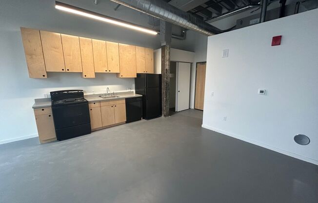 Studio, 1 bath, 362 sqft, $999, Unit 127
