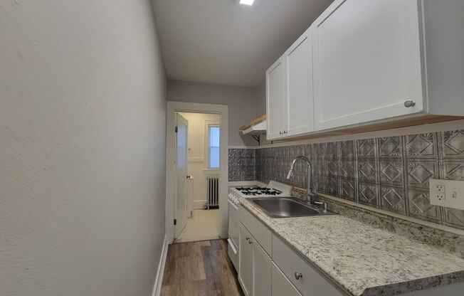 1 bed, 1 bath, $1,025, Unit 3