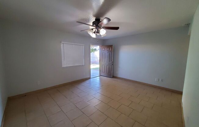 2 beds, 1 bath, $1,550, Unit 05