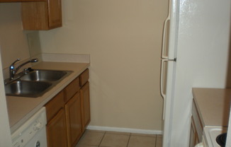 2 beds, 2 baths, $1,700