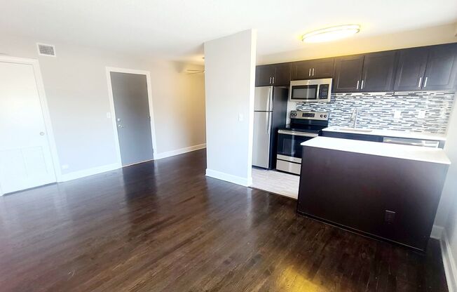 1 bed, 1 bath, 611 sqft, $1,200, Unit 1311-301