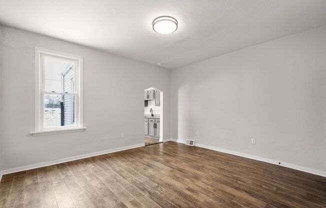 2 beds, 1 bath, $1,099