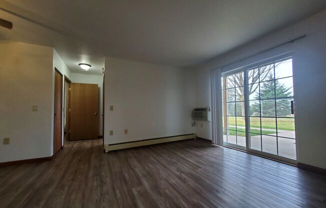 1 bed, 1 bath, 750 sqft, $800, Unit 253 #12