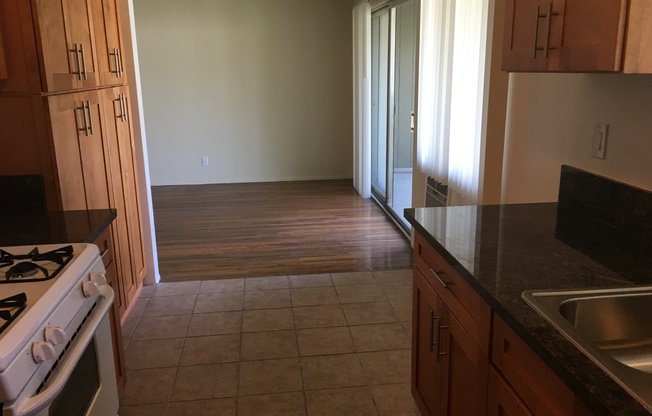 1 bed, 1 bath, 600 sqft, $1,750