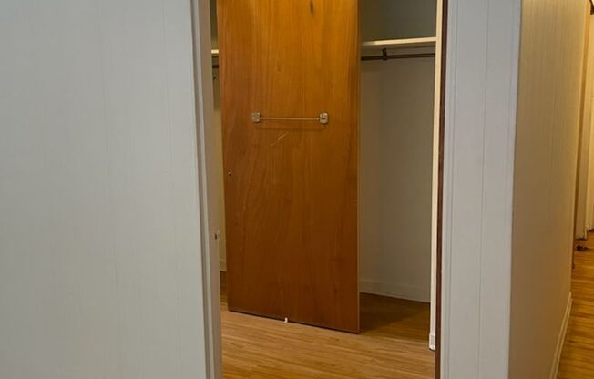 Studio, 1 bath, 487 sqft, $1,275, Unit Fifth 108