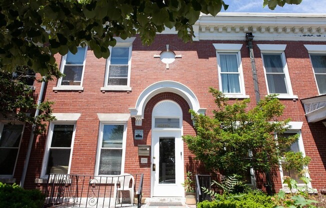 1743 COMMONWEALTH AVE