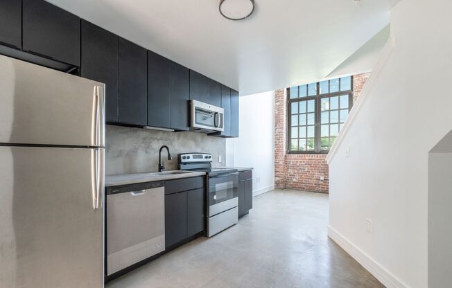 1 bed, 1 bath, 457 sqft, $1,450, Unit 37