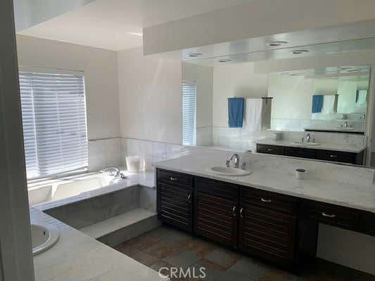 3 beds, 3 baths, 1,975 sqft, $4,200, Unit UNIT 5