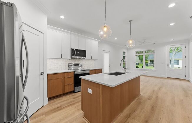 Gorgeous New Construction, Modern Finishes, Spacious Floorplan, Pet Friendly!
