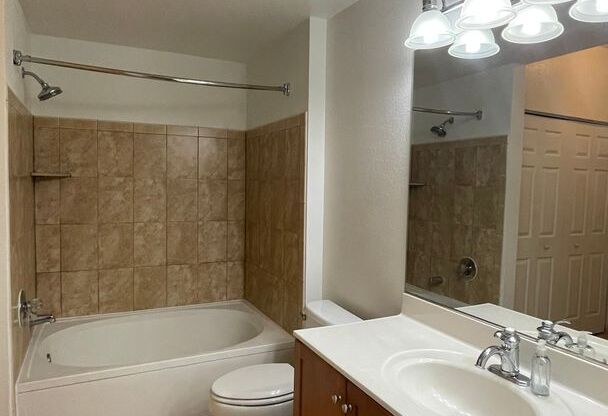 1 bed, 1 bath, $1,800, Unit Unit 2423