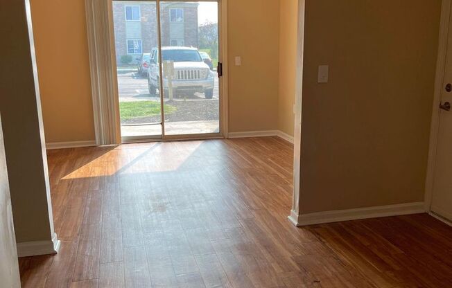 3 beds, 2 baths, 1,102 sqft, $1,250, Unit 3710BD