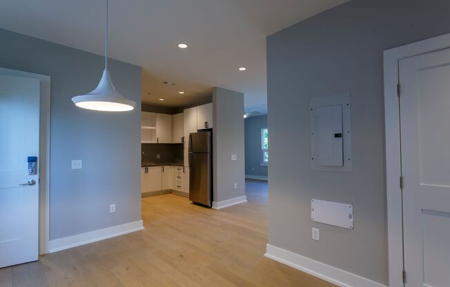 2 beds, 2 baths, 949 sqft, $2,600, Unit #301