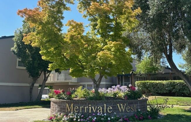 Large and Beautiful 2-Story Townhouse in Desired Merrivale West Community!