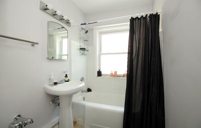 1 bed, 1 bath, $1,225, Unit 201