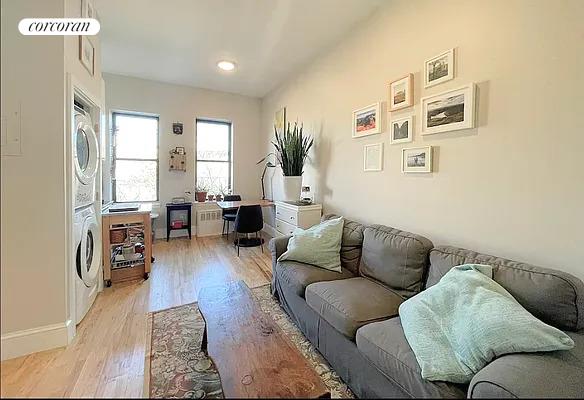 464 PROSPECT PL