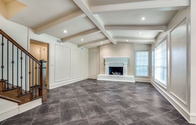 Charming Custom Duplex in Prestigious Preston Hollow, Close to NorthPark