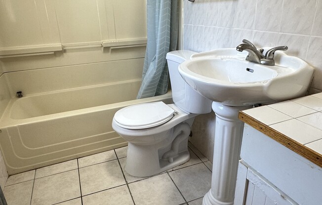 2 beds, 2 baths, 1,000 sqft, $2,200, Unit 3