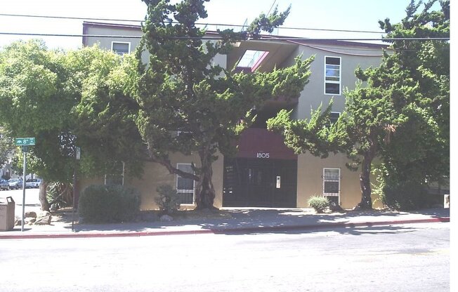1805 8 AVE
