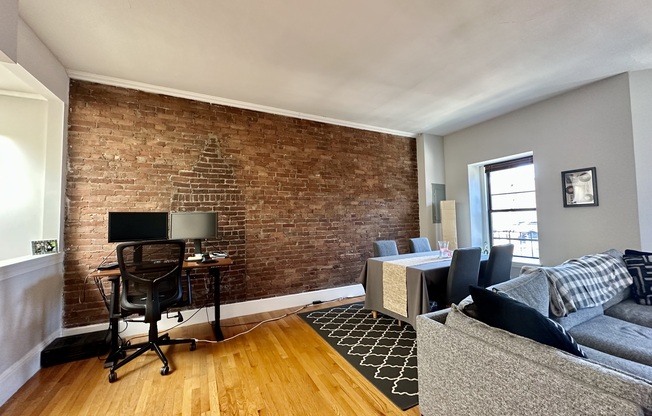 34 Gloucester St.