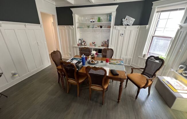 2813 E. Belleview Pl.