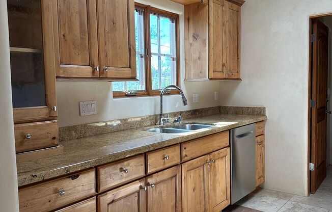 737 Don Cubero Alley Unit D - South Capitol!