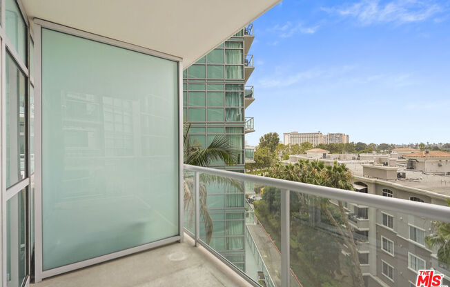 1 bed, 1.5 baths, 997 sqft, $4,450, Unit 610