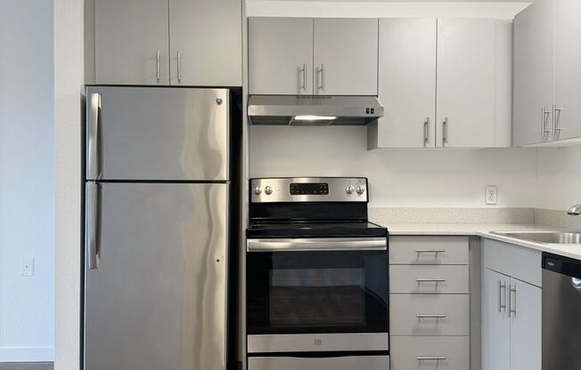 1 bed, 1 bath, 636 sqft, $1,695, Unit 227