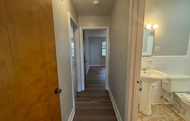 2 beds, 1 bath, 800 sqft, $1,999, Unit 6230 Fifth Ave. #222D