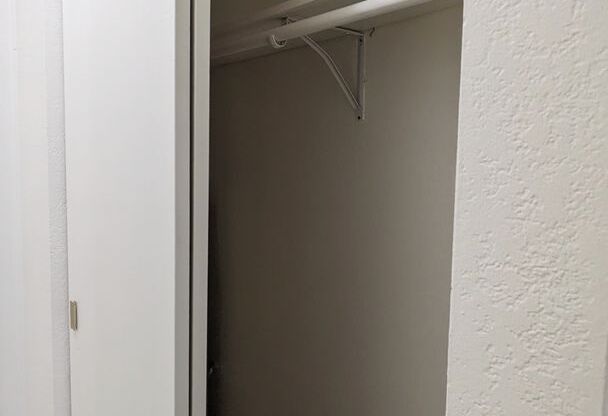 1 bed, 1 bath, 700 sqft, $1,295, Unit #21