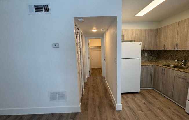 1 bed, 1 bath, 700 sqft, $1,595, Unit P107