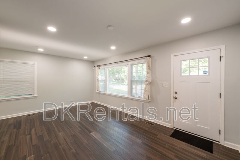 3079 CLOVERHURST DR