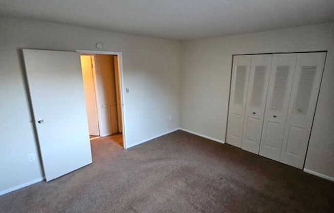 1 bed, 1 bath, $1,400, Unit J07