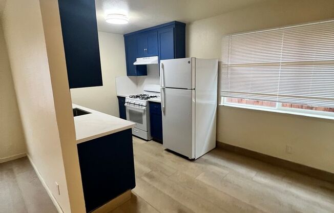 561 - 3137 &amp; 3145 Cadillac