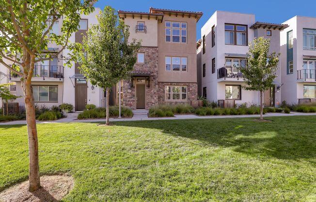 MODERN LUXURY IN SCENIC COMMUNICATIONS HILL LIGHT-FILLED INTERIORS WITH GREENBELT VIEWS