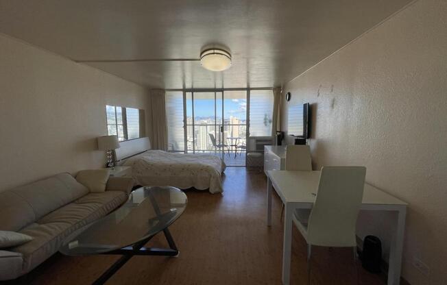 1 bed, 1 bath, 420 sqft, $2,080
