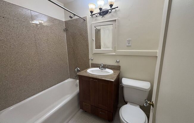 1 bed, 1 bath, 749 sqft, $1,695, Unit 0305